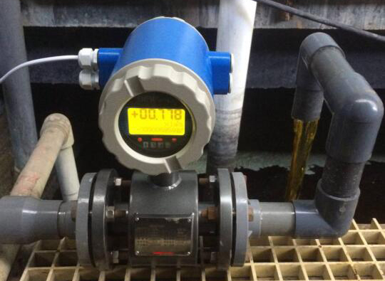 氨水流量計(jì)現(xiàn)場(chǎng)安裝使用圖
